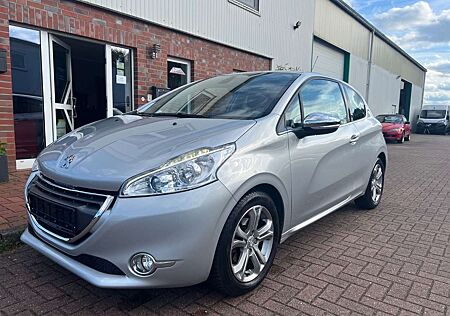 Peugeot 208 Allure*AUTOMATIK*NAVI*1.HAND