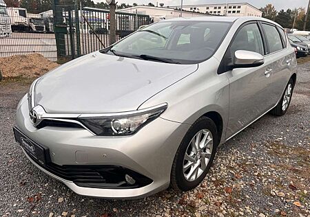 Toyota Auris Edition-S Kamera Navi SHZ Tempomat Xenon