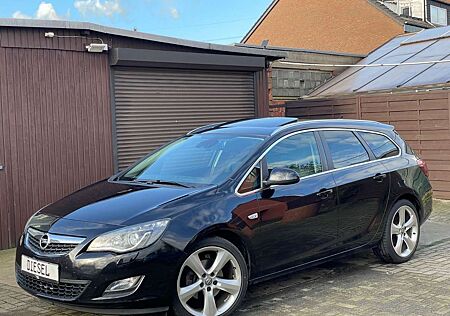 Opel Astra J Sports Tourer Innovation NAV LEDER XENON