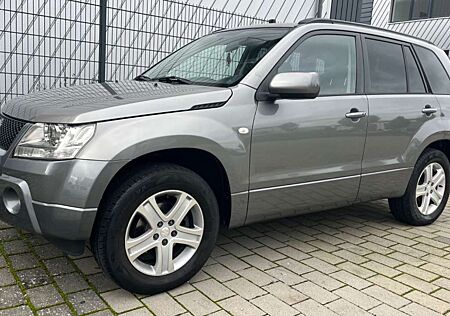 Suzuki Grand Vitara 2.0 4X4 AUTOMATIK,TÜV,AHK,NAVI,KLIM