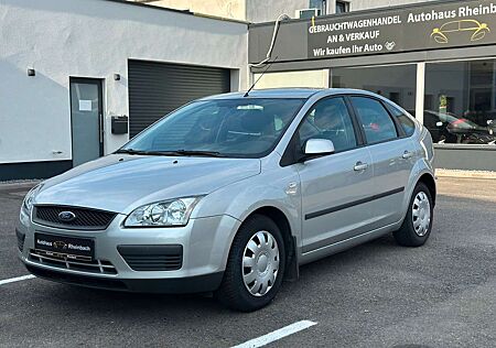 Ford Focus Lim. Fun X SCHECKHEFT GEPFLEGT/VIELES NEU