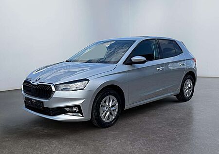 Skoda Fabia Drive Plus 1.0 TSI DSG 2 Zonen Klima PDC vorne ...