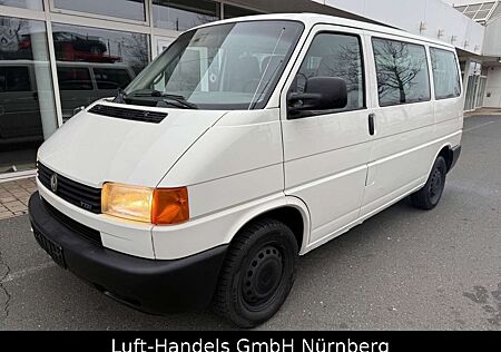 VW T4 Caravelle Volkswagen 2.5 TDI 65kW 9 Sitzer