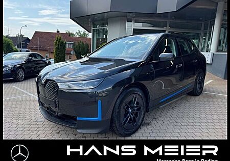 BMW iX iX50 xDrive Totwinkel Curved-Display Kamera LED