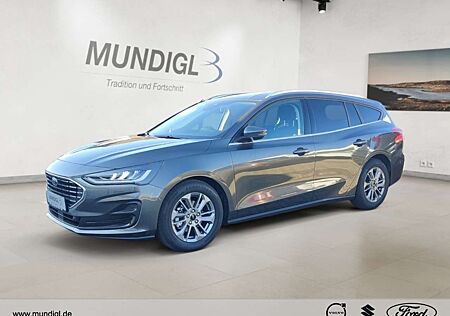 Ford Focus Kom Titanium Navi RFK SHZ FSH LRH LED ACC Autom Kl