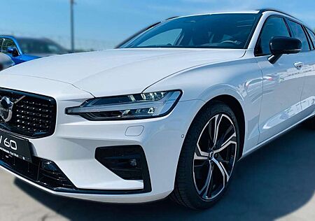 Volvo V60 B4 Ultra Dark Pano B&W HUD ACC BLIS Sport 19