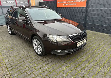 Skoda Superb Combi Elegance/Leder/Navi/Xenon