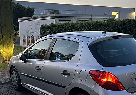 Peugeot 207 neu tüv