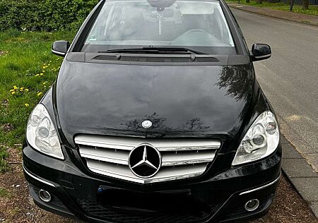 Mercedes-Benz B 180 BlueEFFICIENCY
