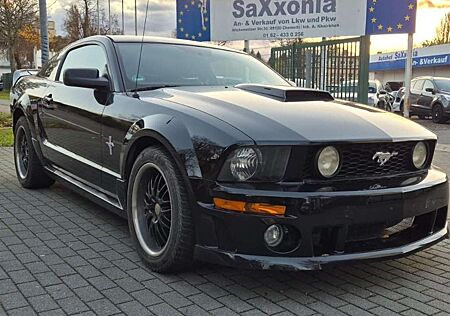 Ford Mustang Coupe 4.0 Automatik