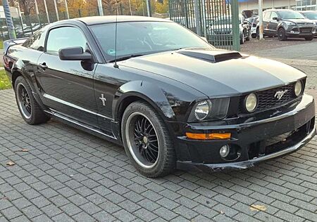 Ford Mustang Coupe 4.0 Automatik