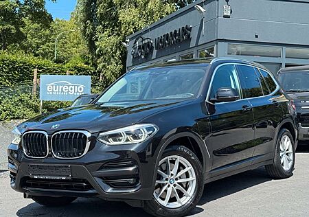 BMW X3 xDrive 30 e Head-up-Display - Panorama ///
