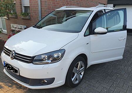 VW Touran Volkswagen 1.6 TDI DPF BlueMotion Technology Life