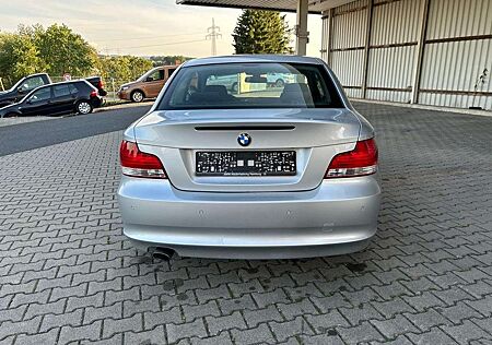 BMW 120d 120 // 1.HAND SCHECKHEFT