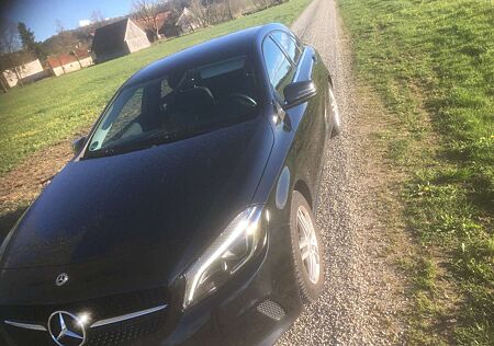 Mercedes-Benz A 180 d 7G-DCT Style