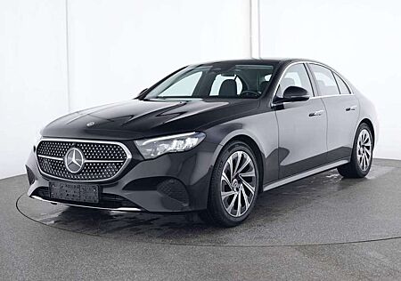 Mercedes-Benz E 220 d Limousine Avantgarde/LED/Panorama-SD/DAB
