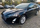 Ford Focus Turnier Titanium 1HD*41TKM*NAVI*RFK*8G-AUT