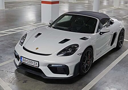 Porsche 718 Spyder RS