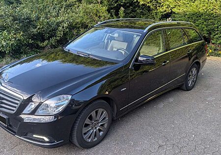 Mercedes-Benz E 350 CDI T - VOLL, LEDER, AHK, MASSAGE, SOUND