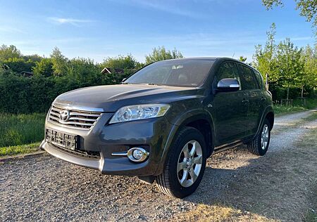 Toyota RAV 4 Allrad Executive Tüv=04/26 Euro5 AHK! VB