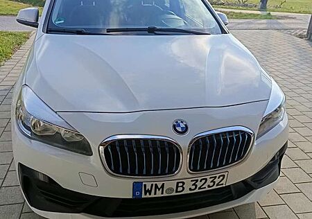BMW 225xe 225 2er Active Tourer Plug-In-Hybrid iPerformanc