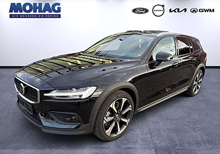 Volvo V60 Cross Country B5 AWD Ultimate mit AHK,B&W,Massage,