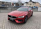 Volvo V60 B4 Core Mild Hybrid Diesel *AHZV*