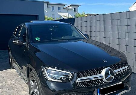 Mercedes-Benz GLC 220 d 4Matic 9G-TRONIC AMG Line Exterieur