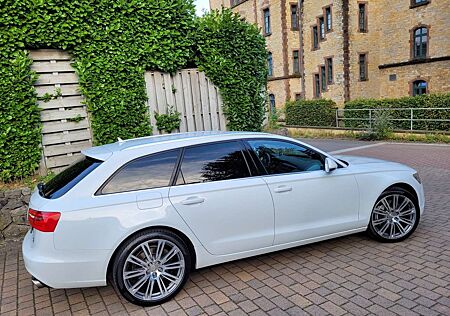 Audi A6 Avant 3.0 TDI DPF quattro tiptronic