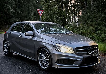 Mercedes-Benz A 180 7G-DCT AMG Line