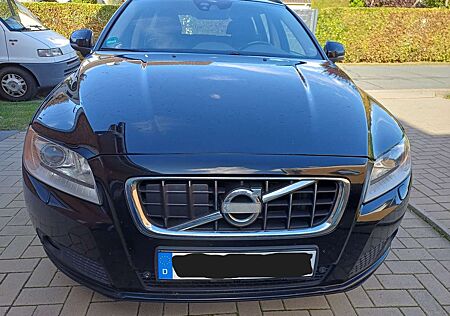 Volvo V70 III D5 Summum