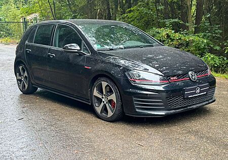 VW Golf Volkswagen VII GTI Performance NAVI BI-XENON TEMPO SHZ