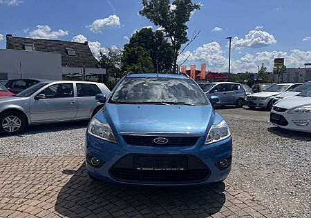 Ford Focus Style Mit Anhängerkupplung