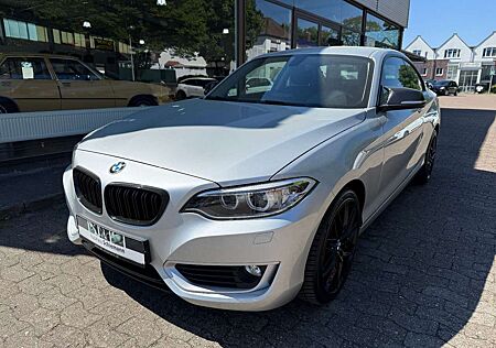 BMW 220 i Coupe NAVI/PDC/BI-XENON/M-LENKRAD