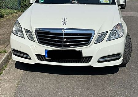 Mercedes-Benz E 220 T CDI DPF BlueEFFICIENCY Automatik Avantgarde