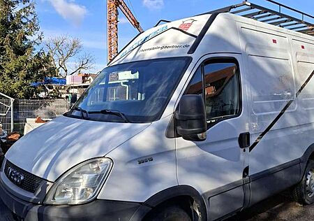 IVECO Daily 35 S 13 D