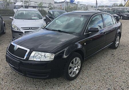 Skoda Superb Elegance,Klima,Temp.,6 Gang!