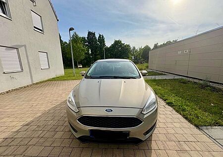 Ford Focus 1.0 EcoBoost Start-Stopp-System Ambiente