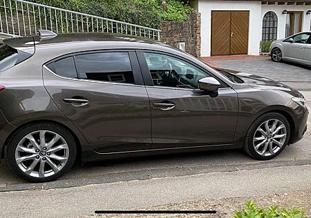 Mazda 3 SKYACTIV-G 120 Urban Limited