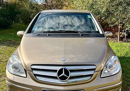 Mercedes-Benz B 200 Turbo (245.234)