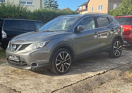 Nissan Qashqai Tekna STANDHEIZUNG! VOLLAUSSTATTUNG! TOP ZUSTAND!