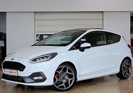 Ford Fiesta ST 1,5 Perfomance *PANO*LEDER*NAVI*RECARO*CAM*B&O*