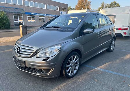 Mercedes-Benz B 200 CDI (245.208)