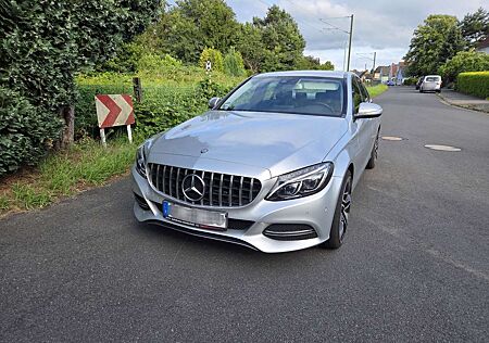 Mercedes-Benz C 180 Avantgarde CGI (205.040)