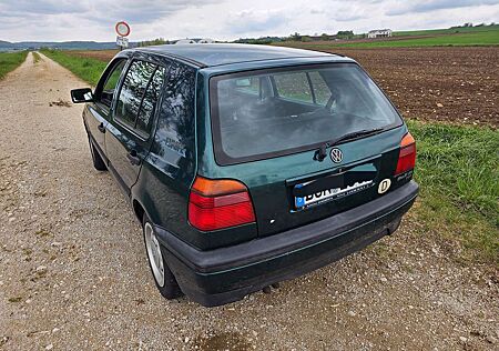 VW Golf Volkswagen 1.9 TDICL Europe