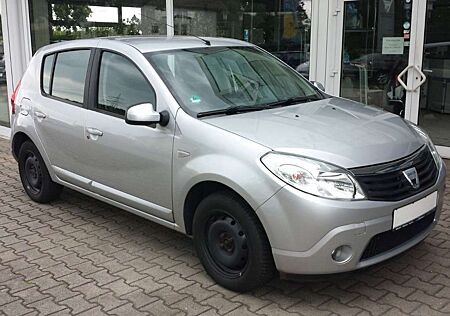 Dacia Sandero Laureate TÜV NEU !