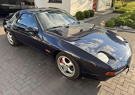 Porsche 928 GTS