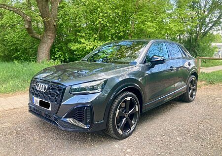 Audi SQ2 Q2 TFSI quattro S tronic; 8-fach;