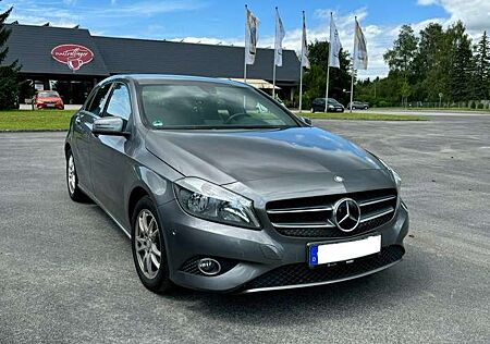 Mercedes-Benz A 180 A-Klasse (BlueEFFICIENCY)