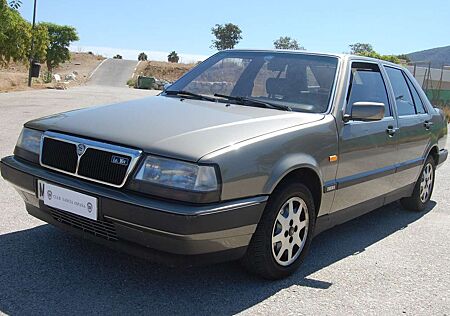 Lancia Thema 16V